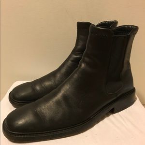 GUCCI Chelsea boots